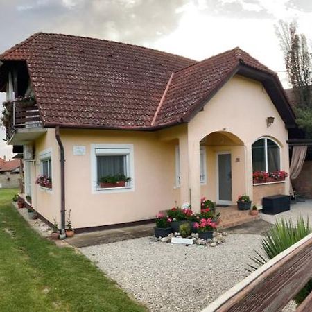 Liliána apartman Balatonberény Exterior foto